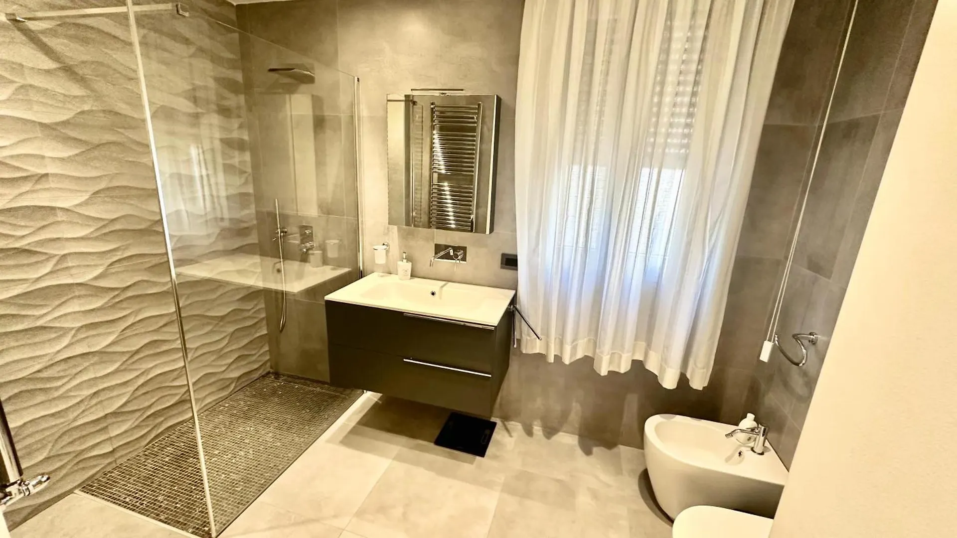 Apartment Giardino Lussemburgo, Elegante E Confortevole Appartamento Tra Mondello E Il Centro Storico Di Palermo