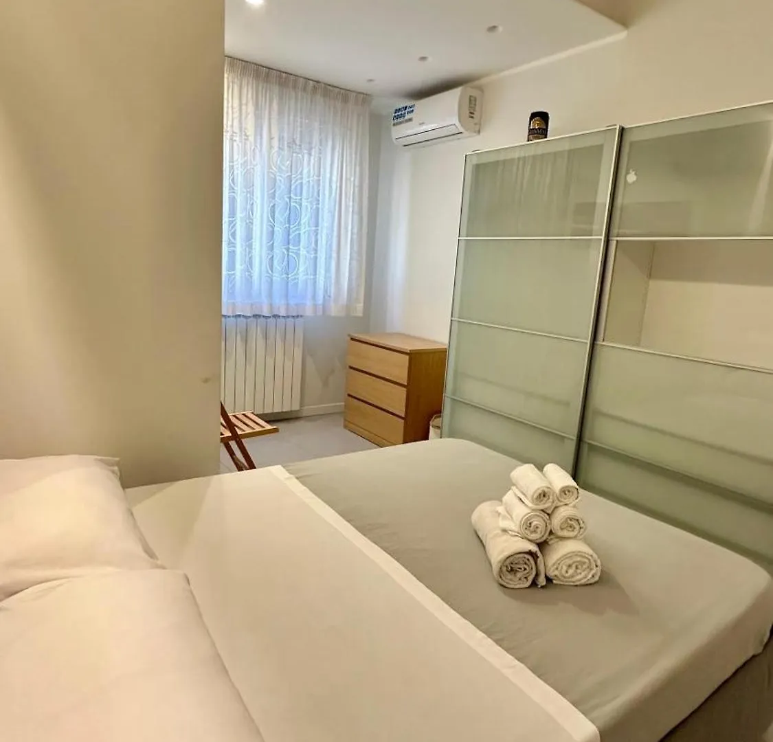 Apartment Giardino Lussemburgo, Elegante E Confortevole Appartamento Tra Mondello E Il Centro Storico Di Palermo
